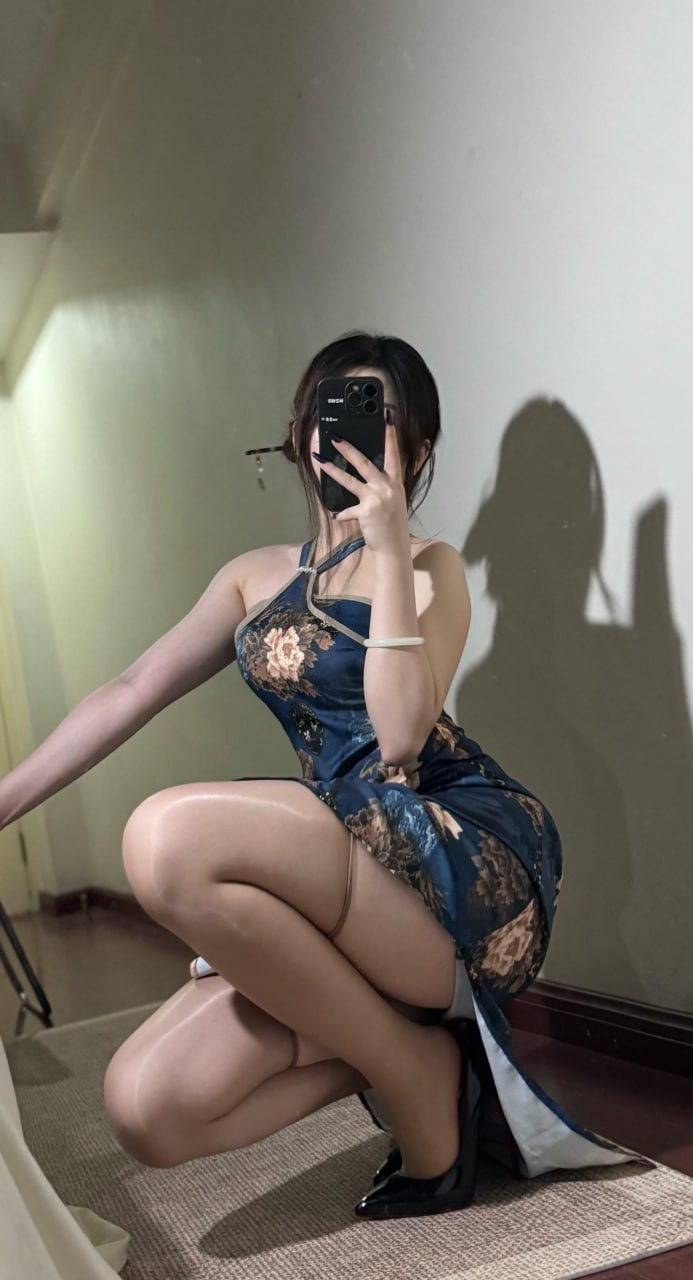 抖音50W粉 #我是ou 铁粉空间 NO.002期 国风牡丹旗袍【42P】
